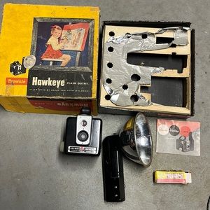 Brownie Hawkeye camera with flash